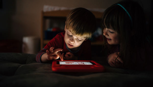 Pourquoi un jouet vaut toujours mieux qu’un écran pour un enfant