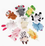 Une collection de 10 marionnettes à doigts colorées en tissu doux avec visage brodé pour un jeu à portée