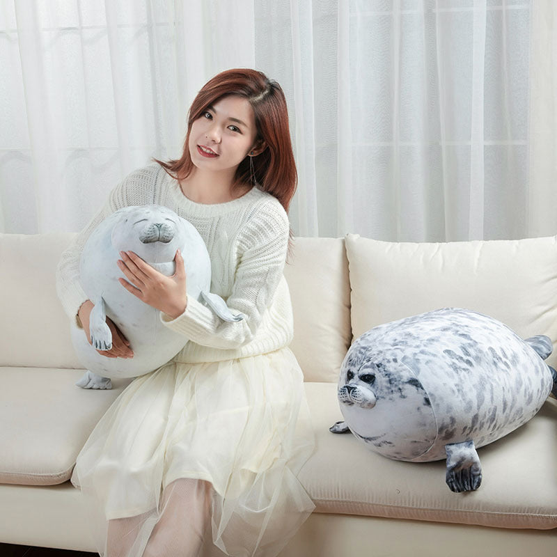 Coussin peluche phoque potelé – Happy ou Angry, plusieurs tailles