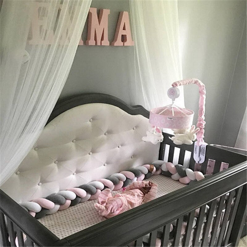 Braided crib bumper for baby