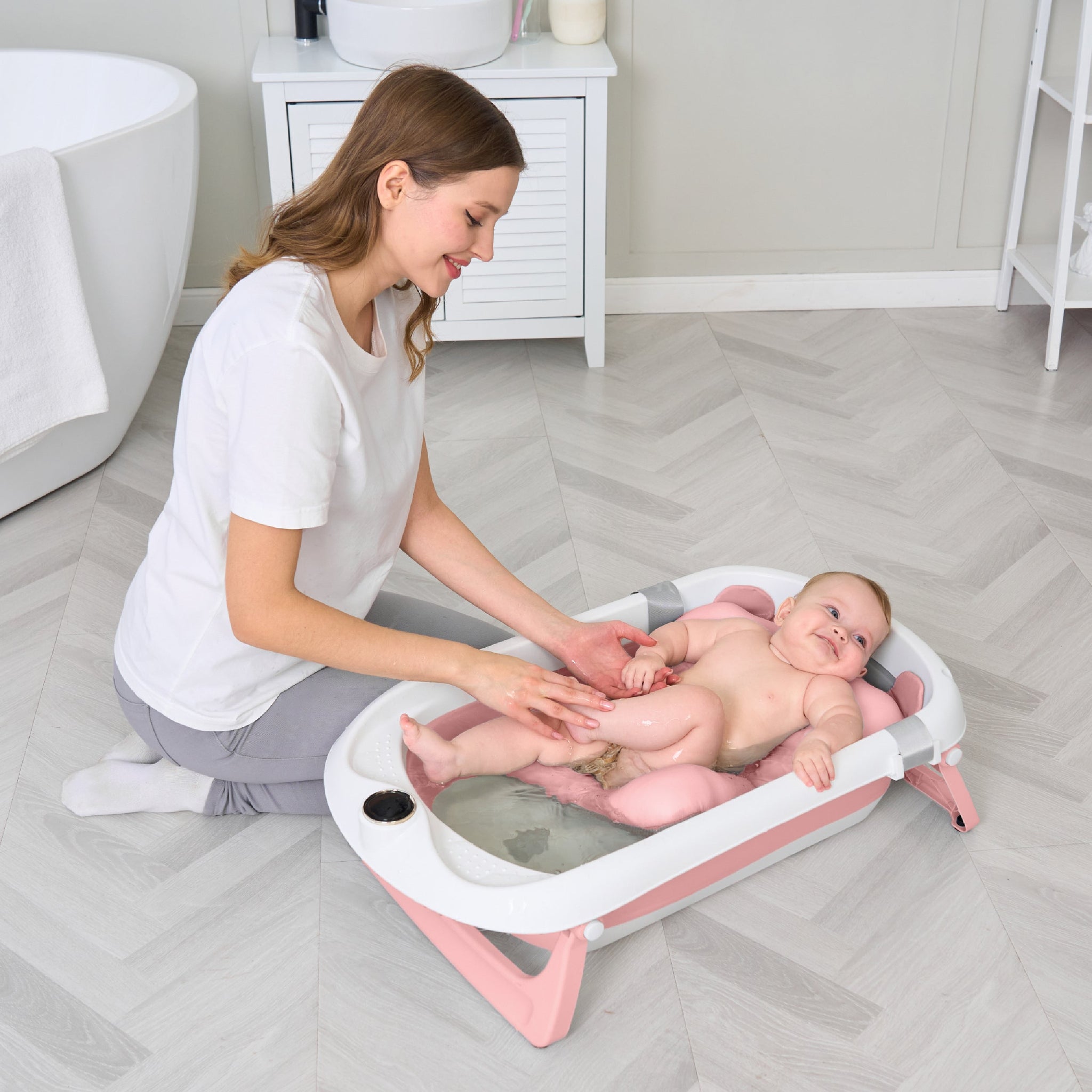 Baignoire bébé pliable sur pied – Transat ou coussin inclus