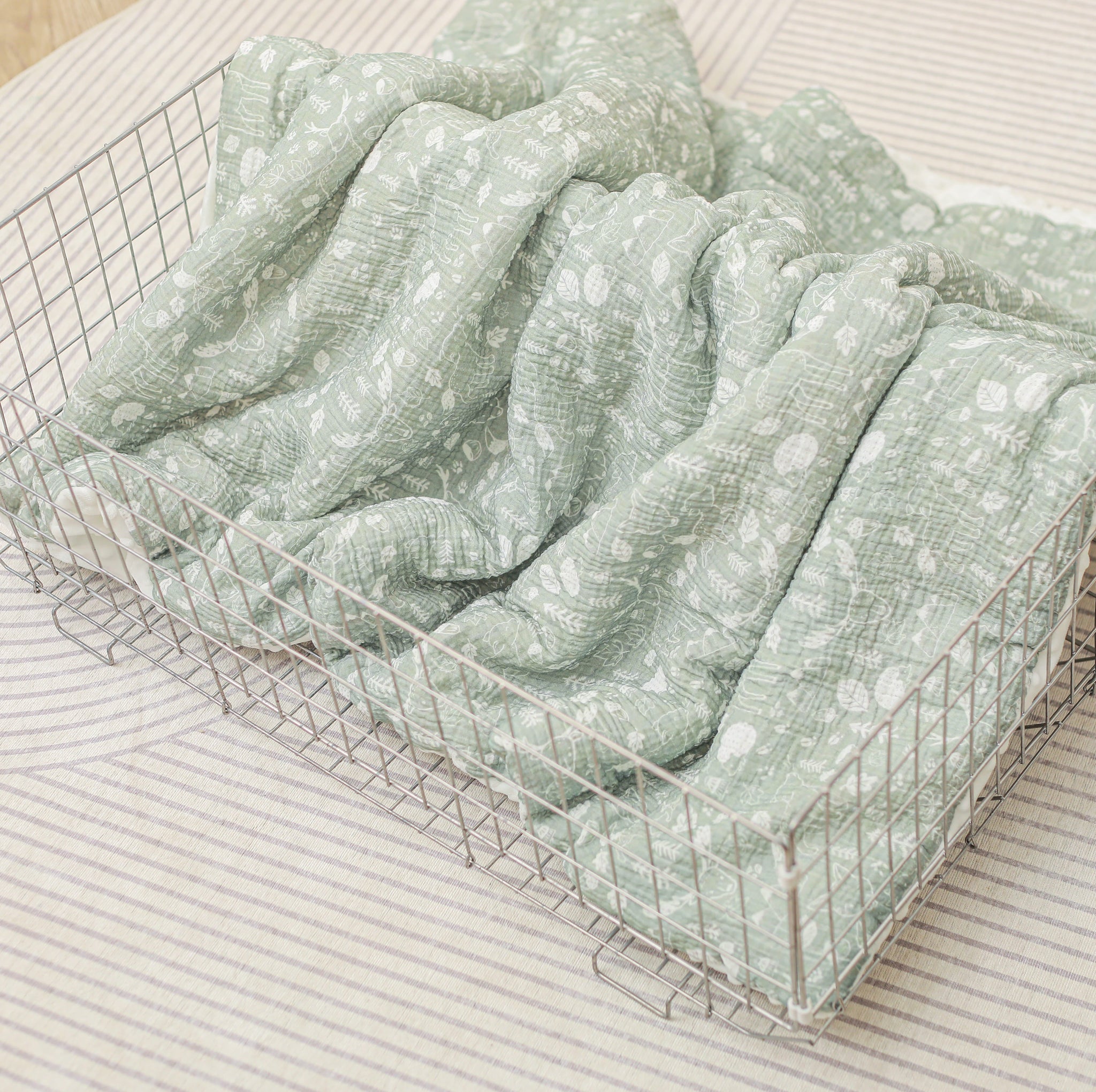 Couverture enfant en mousseline et minky#couleur_woodland-animals