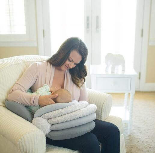 Embrace Butterfly™ Coussin d'Allaitement Ajustable (Support à 3 Niveaux de Hauteur)