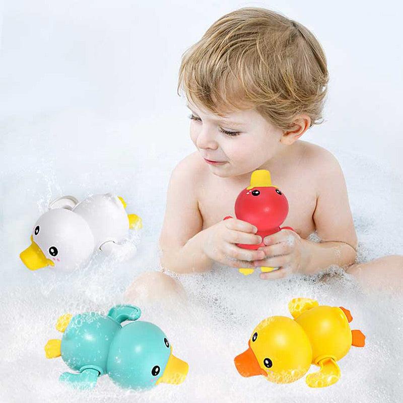 Swimming duck bath toy