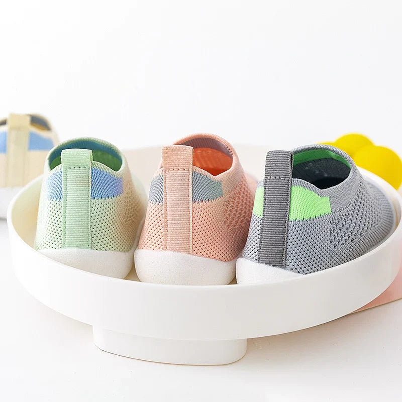 Scarpine in Maglia Traspirante per Neonato | AirySteps