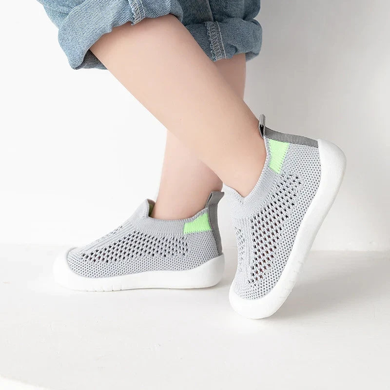Scarpine in Maglia Traspirante per Neonato | AirySteps