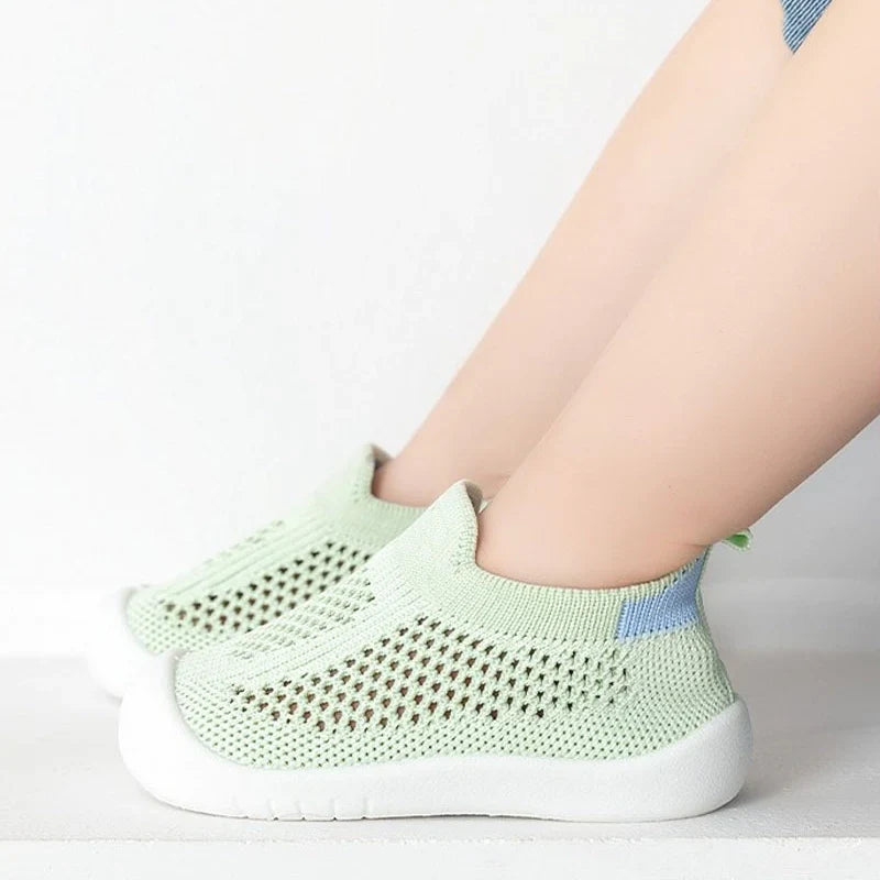 Scarpine in Maglia Traspirante per Neonato | AirySteps