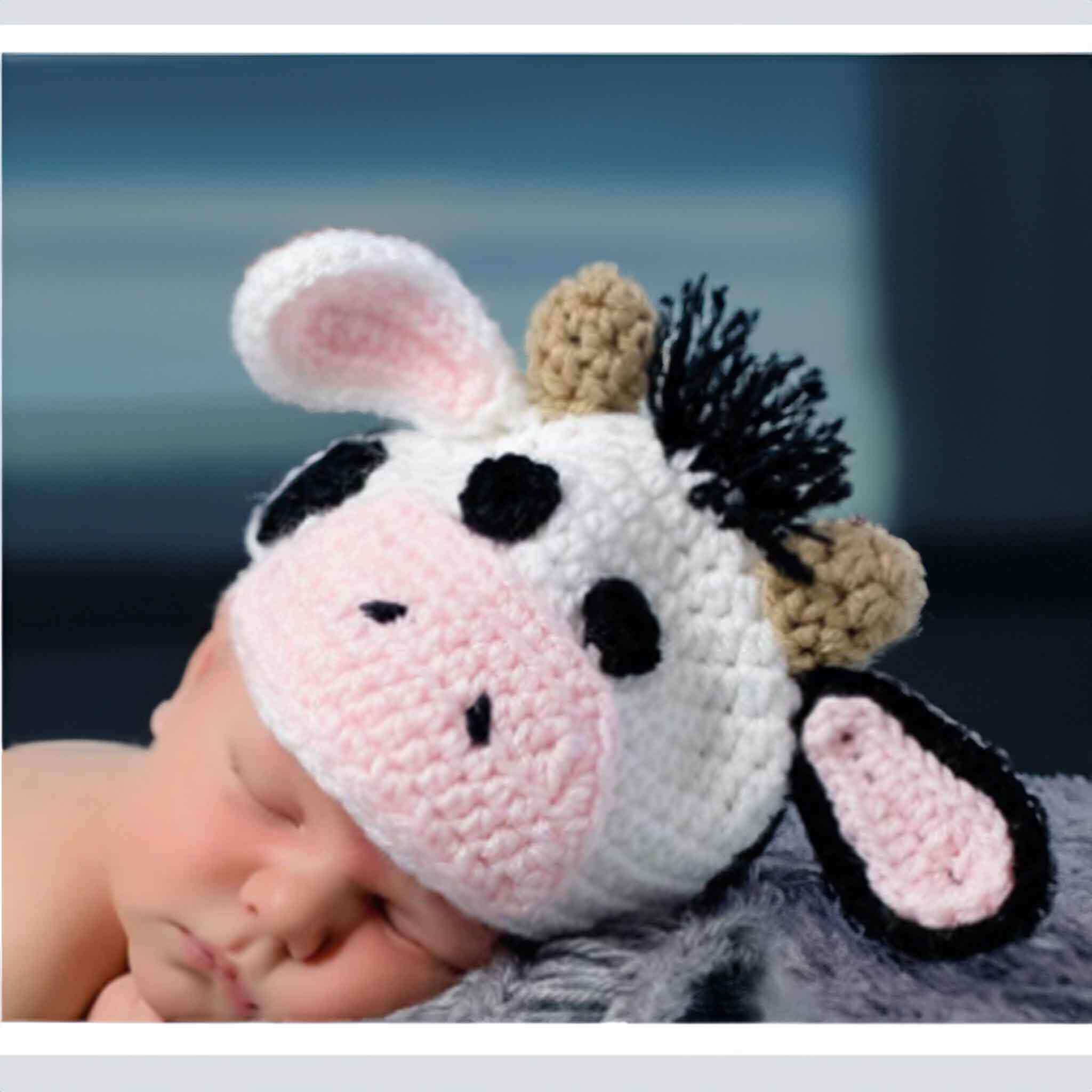 Ensemble de photographie nouveau-né CuddlyCow™ tricoté à la main (tenue au crochet en coton biologique)