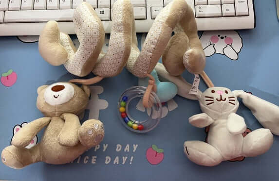 Compagni per Passeggino in Peluche (Sonagli di Coniglio e Orsetto da Appendere)