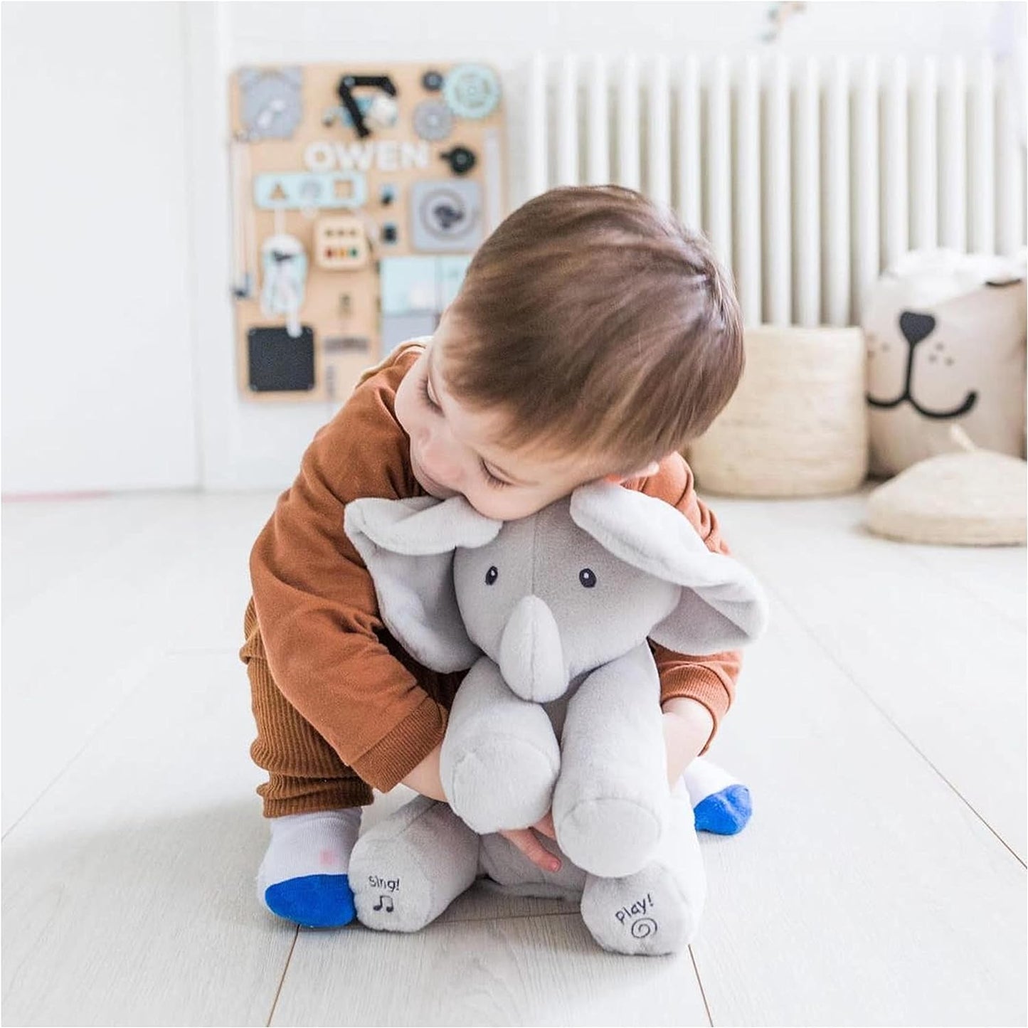 Éléphant Cache-Cache Musical aux Oreilles Magiques