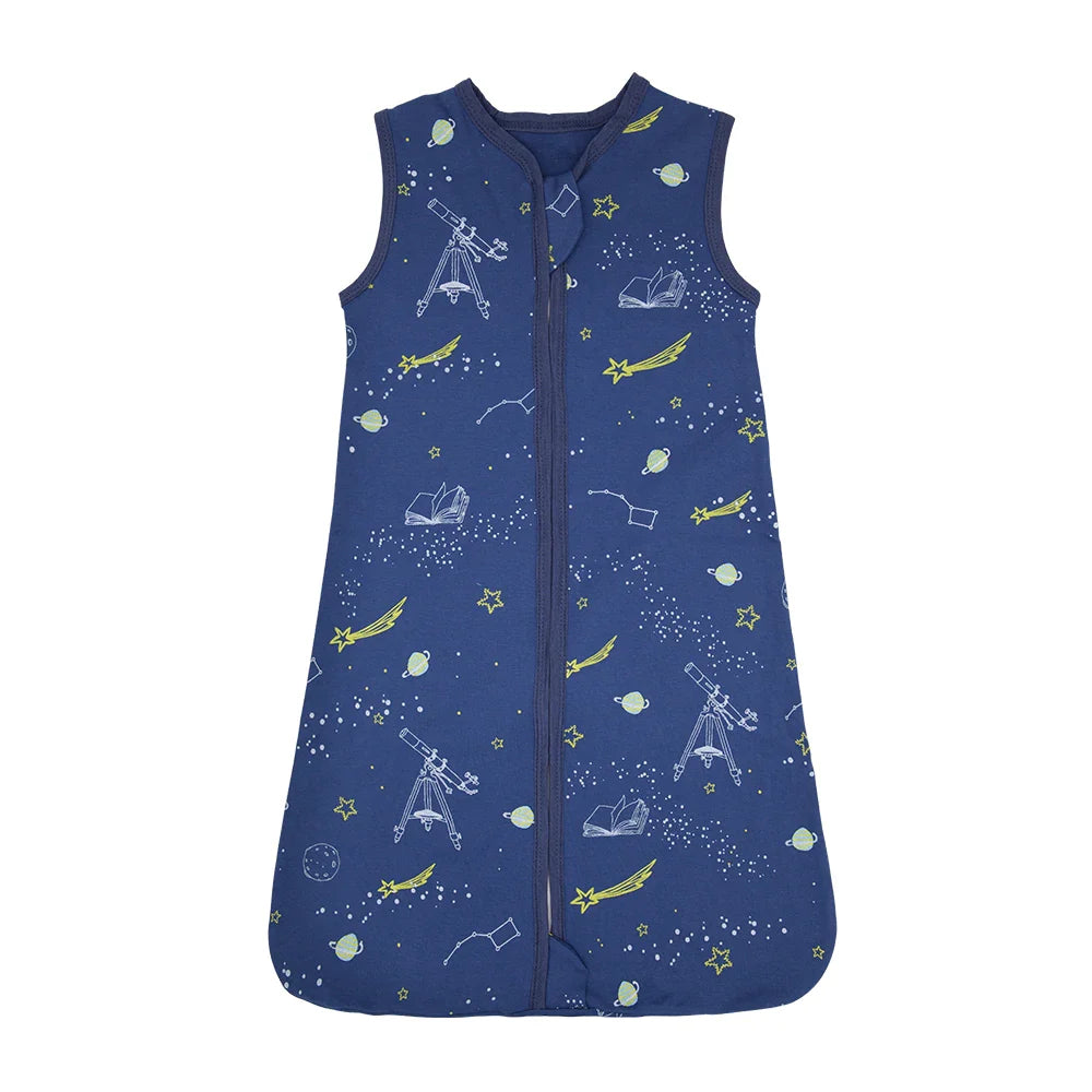 Star-patterned summer sleep sack