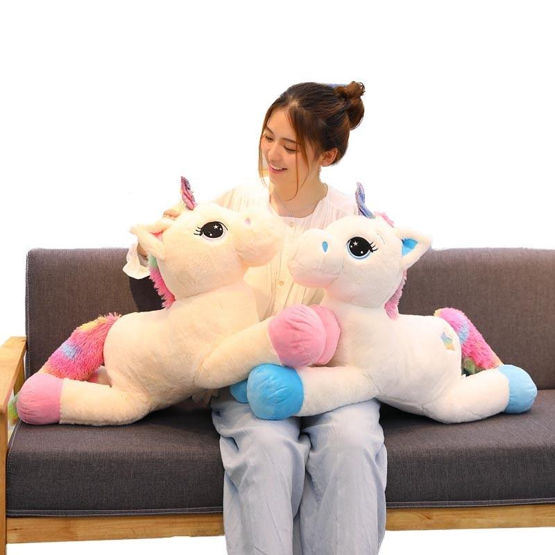 Unicorno di peluche per bambino