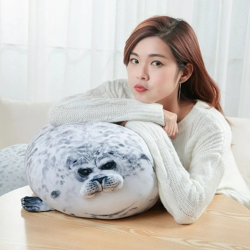 Coussin peluche phoque potelé – Happy ou Angry, plusieurs tailles