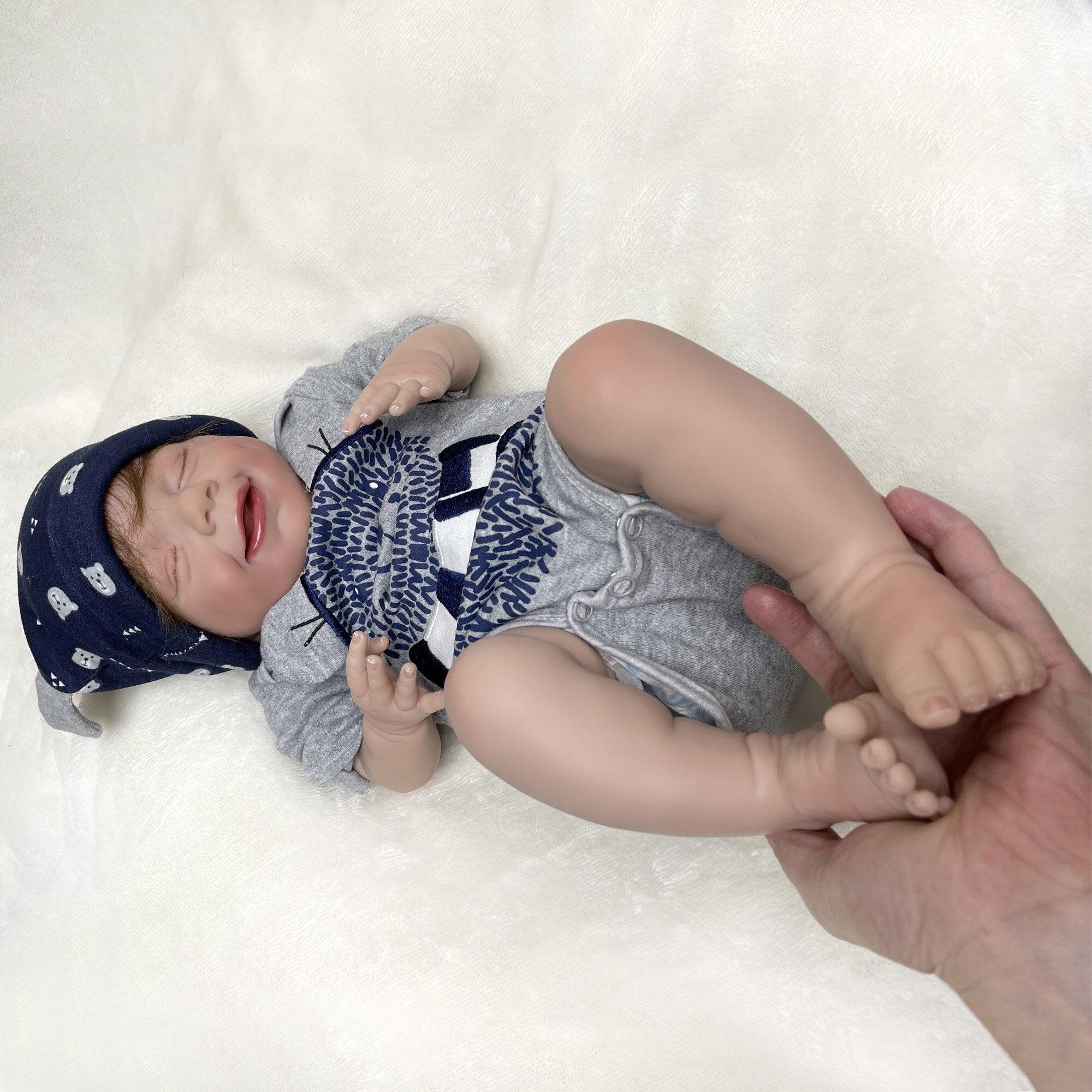 Bambola reborn maschile con gli occhi chiusi - Jules