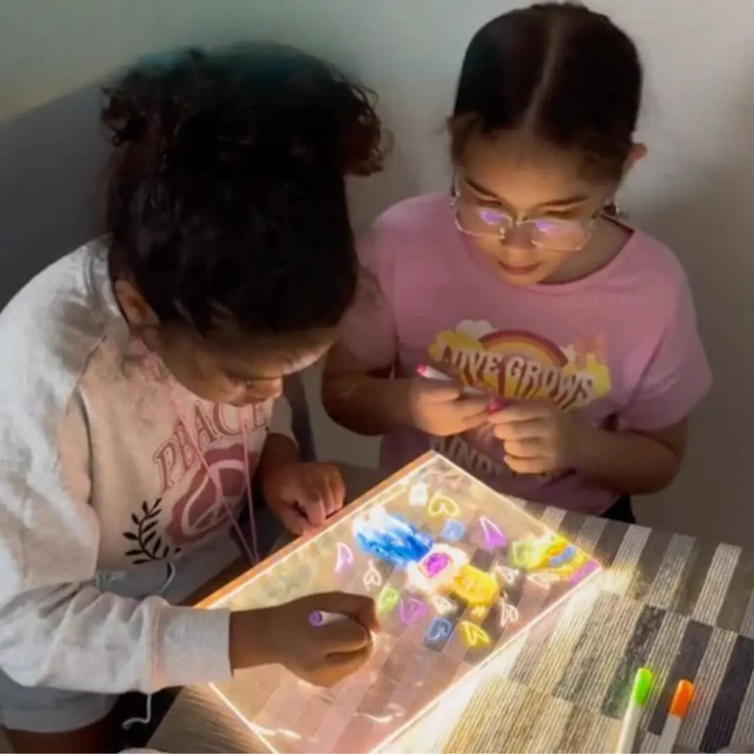LumiSketch™ – The tablet that replaces screens