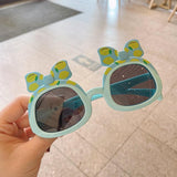 Lunettes de soleil pour enfants avec oreilles de dessin animé