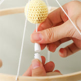 Mobile musical pour lit de bébé en bois, hochets en feutre doux, animaux de dessin animé, boîte à musique pour nouveau-né, jouet suspendu, support de lit, cadeaux pour bébé