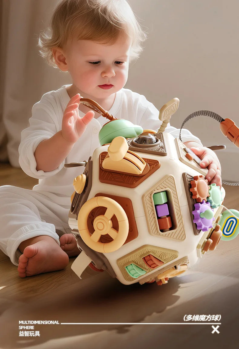 Cube d'activité Montessori – busy board sensoriel de voyage