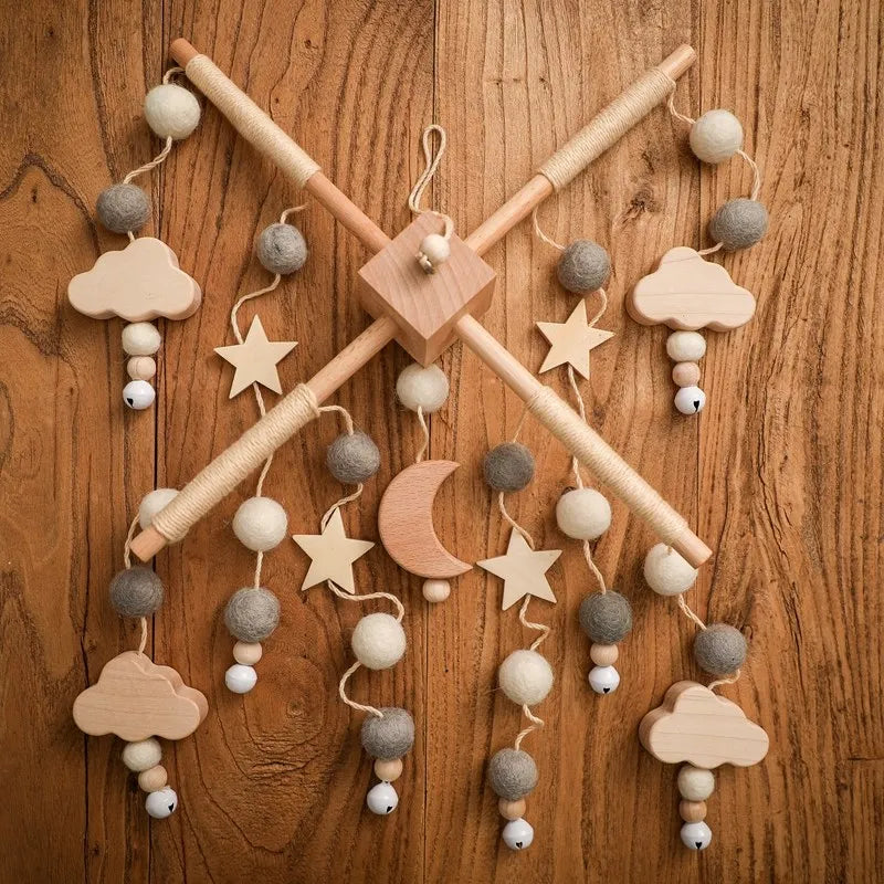 Mobile musical pour lit de bébé en bois, hochets en feutre doux, animaux de dessin animé, boîte à musique pour nouveau-né, jouet suspendu, support de lit, cadeaux pour bébé