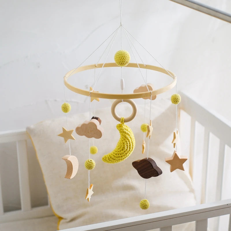 Mobile musical pour lit de bébé en bois, hochets en feutre doux, animaux de dessin animé, boîte à musique pour nouveau-né, jouet suspendu, support de lit, cadeaux pour bébé