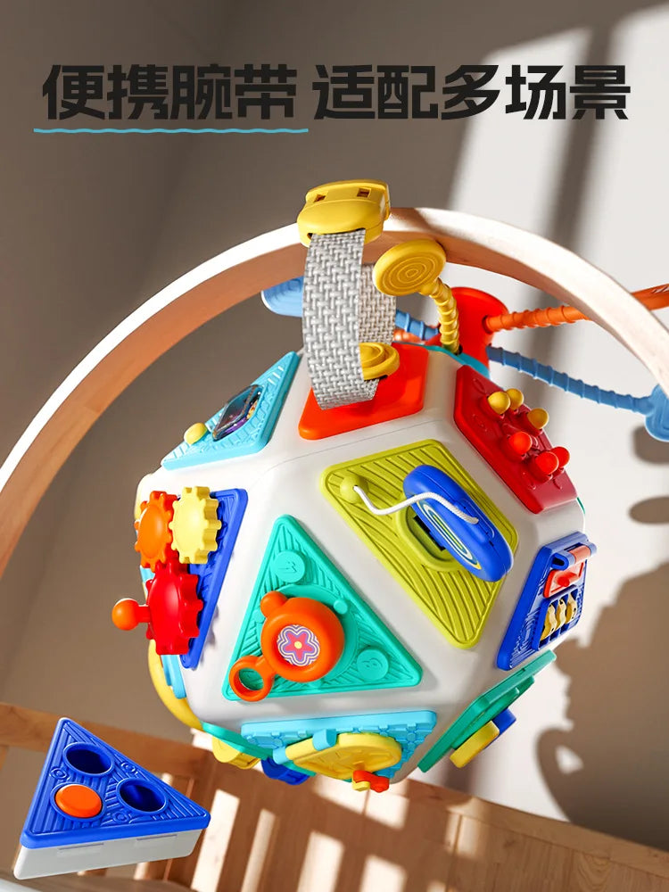 Cube d'activité Montessori – busy board sensoriel de voyage