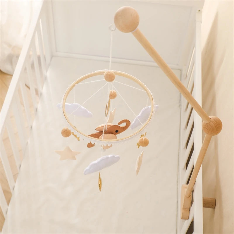 Mobile musical pour lit de bébé en bois, hochets en feutre doux, animaux de dessin animé, boîte à musique pour nouveau-né, jouet suspendu, support de lit, cadeaux pour bébé