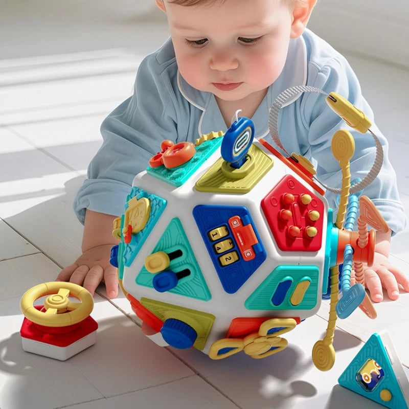 Cube d'activité Montessori – busy board sensoriel de voyage