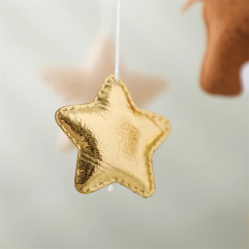 Mobile musical pour lit de bébé en bois, hochets en feutre doux, animaux de dessin animé, boîte à musique pour nouveau-né, jouet suspendu, support de lit, cadeaux pour bébé