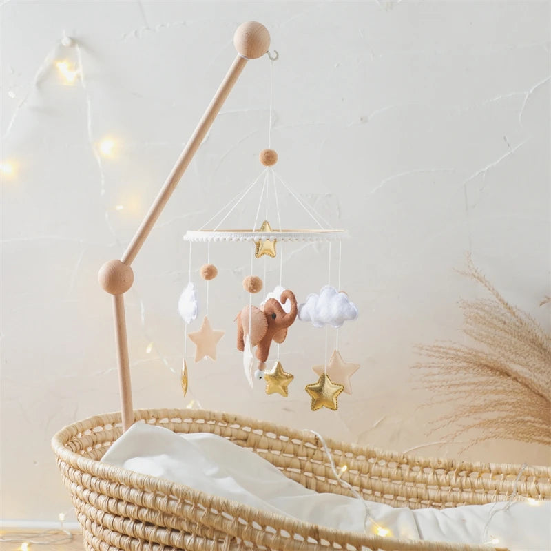 Mobile musical pour lit de bébé en bois, hochets en feutre doux, animaux de dessin animé, boîte à musique pour nouveau-né, jouet suspendu, support de lit, cadeaux pour bébé