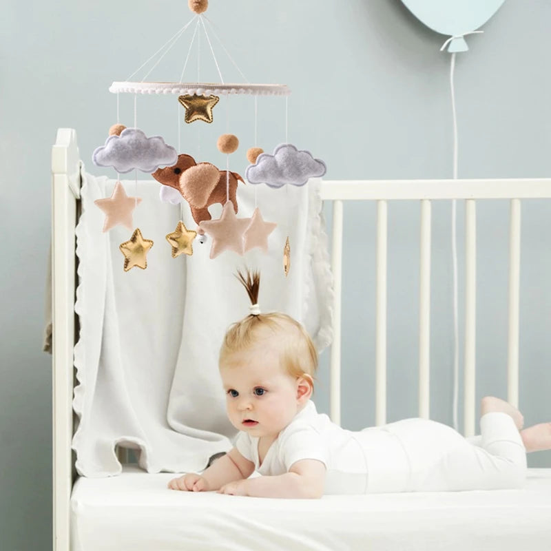 Mobile musical pour lit de bébé en bois, hochets en feutre doux, animaux de dessin animé, boîte à musique pour nouveau-né, jouet suspendu, support de lit, cadeaux pour bébé