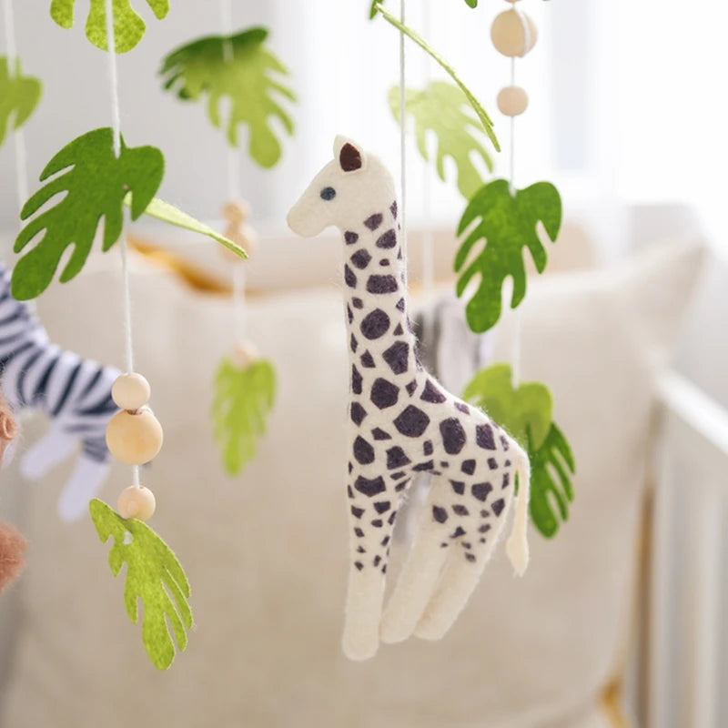 Hochet Mobile pour berceau de bébé de 0 à 12 mois, jouet en feutre de dessin animé, cloche de lit d'animal de forêt, support en bois suspendu, jouet Mobile pour nouveau-né