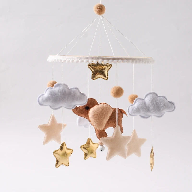 Mobile musical pour lit de bébé en bois, hochets en feutre doux, animaux de dessin animé, boîte à musique pour nouveau-né, jouet suspendu, support de lit, cadeaux pour bébé