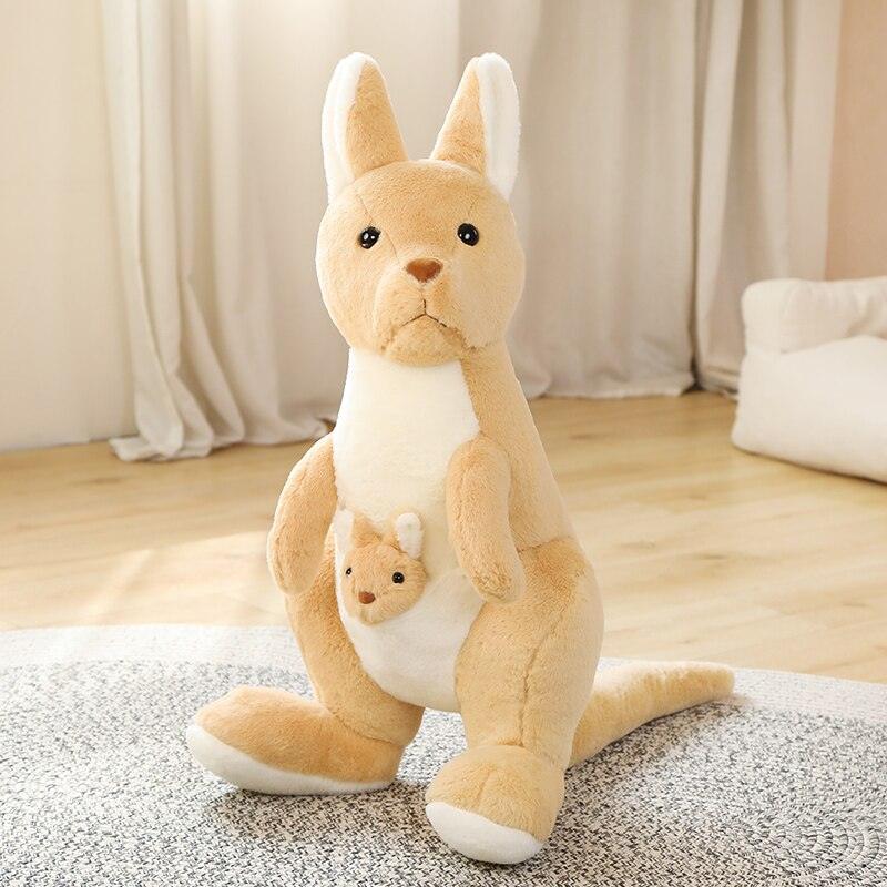 Mamma canguro di peluche con il suo cucciolo