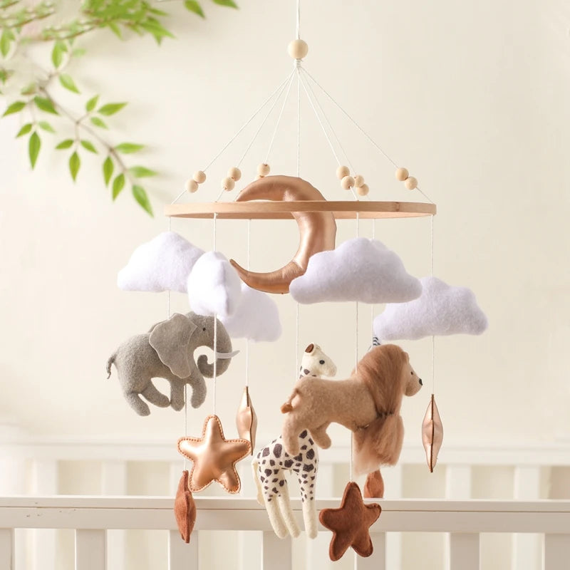 Mobile musical pour lit de bébé en bois, hochets en feutre doux, animaux de dessin animé, boîte à musique pour nouveau-né, jouet suspendu, support de lit, cadeaux pour bébé