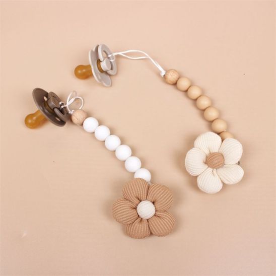 White silicone pacifier clip | Esther Bébé