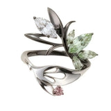 Bague pokémon shaymin argent en forme de feuille argentée ornée de pierres marquise vertes et claires avec une pierre rose parfaite pour un cadeau parfait