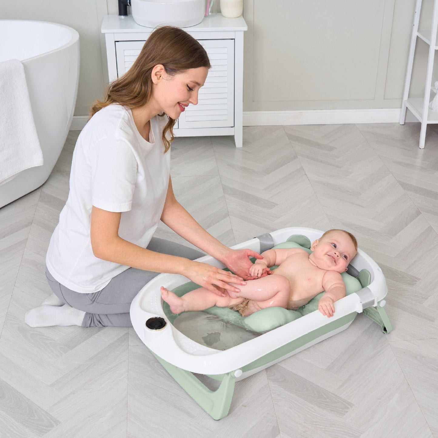 Baignoire bébé pliable sur pied – Transat ou coussin inclus