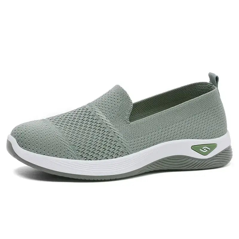 Basket ergofit femme gris en maille avec semelle blanche et logo vert chaussure orthopédique pour femme