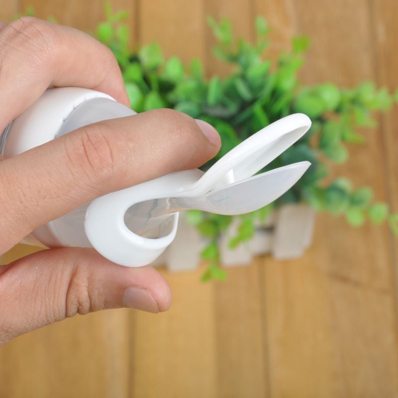 Biberon a cucchiaio per neonati | EasyBottle™