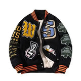 Blouson bomber jacket baseball noir avec patchs brodés orange blanc et motifs sportifs pour jacket baseball streetwear