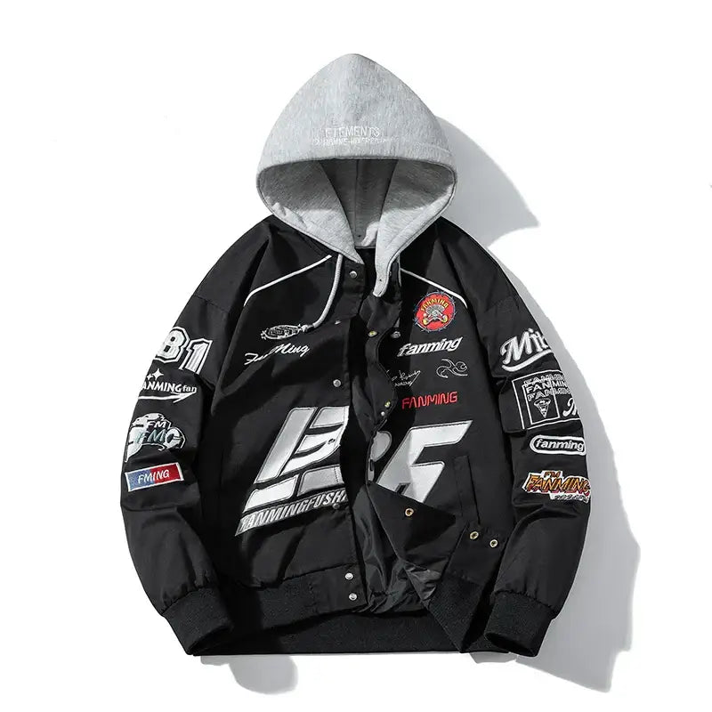 Blouson bomber jacket moto noir avec capuche grise en polyester coton résistant orné de patchs et surpiqûres blanches