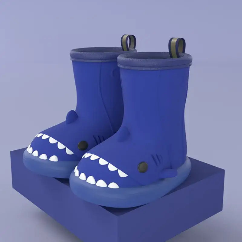 Adorables bottes pluie requin enfants bleues avec dents blanches et yeux noirs en caoutchouc pour pluie