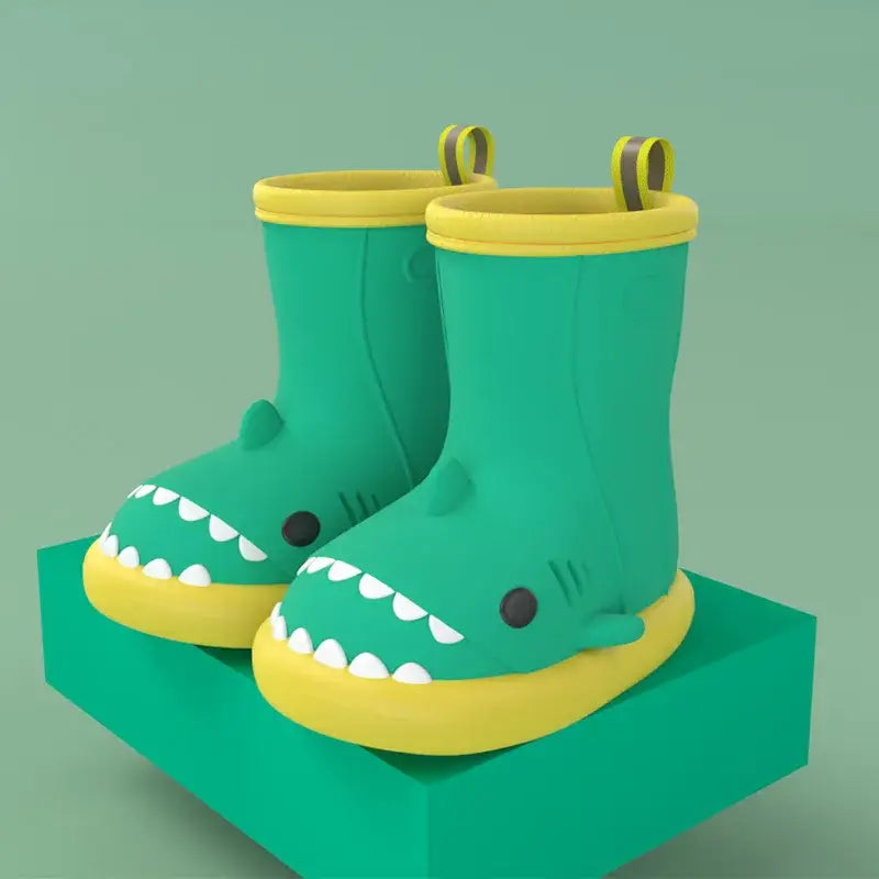 Adorables bottes pluie requin enfants en caoutchouc teal et jaune avec dents blanches et yeux noirs