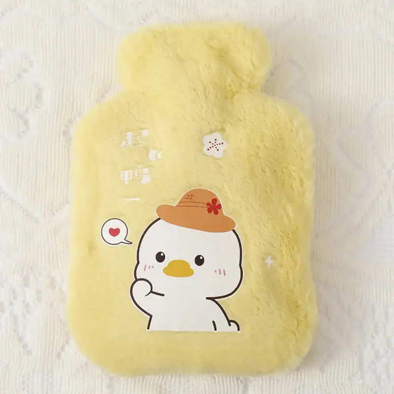 Bouillotte peluche jaune douce avec un canard cartoon portant un chapeau marron et une fleur rouge enfant animaux
