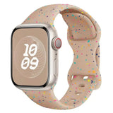 Bracelet sport apple watch en silicone ado beige avec des éclats de confettis colorés pour apple watch ultra