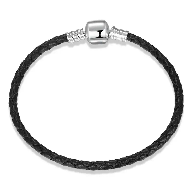 Bracelet tressé femme en cuir noir avec fermoir argenté élégant offrant confort optimal et style raffiné