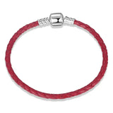 Bracelet tressé femme en cuir rouge avec fermoir argenté offrant un bijou élégant et un confort optimal