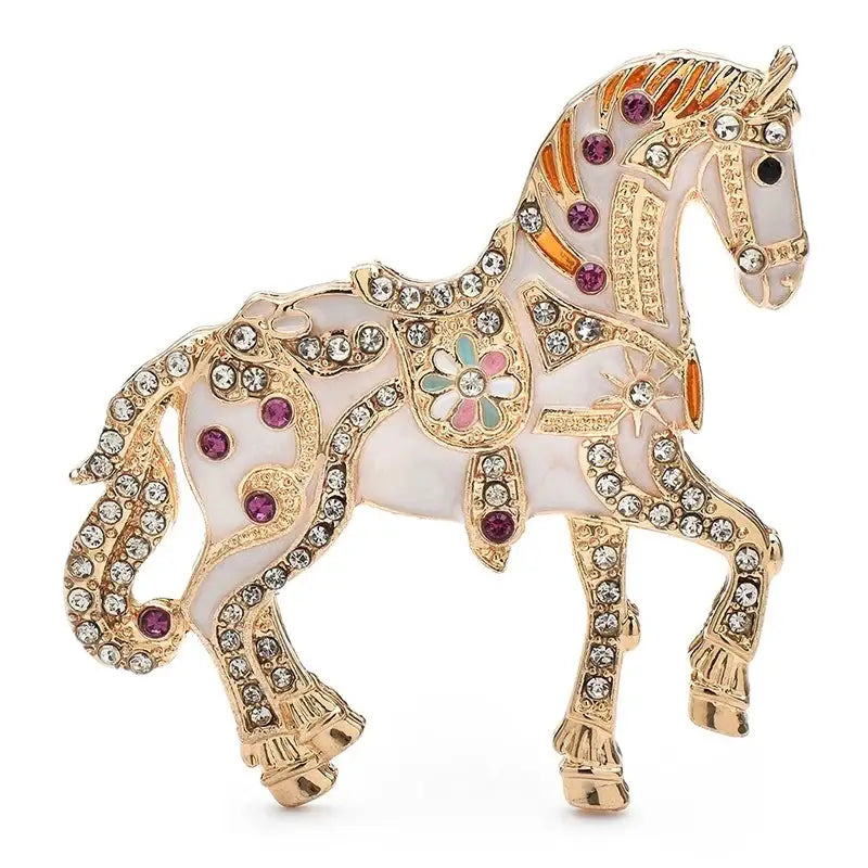 Broche animal cheval luxe blanche et or avec cristaux scintillants, pierres violettes et fleur en émail coloré bijou raffiné cheval luxe