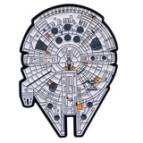 Broches pins star wars en émail noir et argent représentant le plan intérieur du millennium falcon