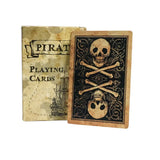 Cartes poker pirate waterproof vintage avec dos noir et sépia orné de crânes dans boîte vieillie